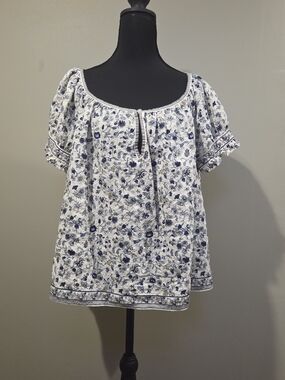 SALE Max Studio White Tunic with Blue Floral Print